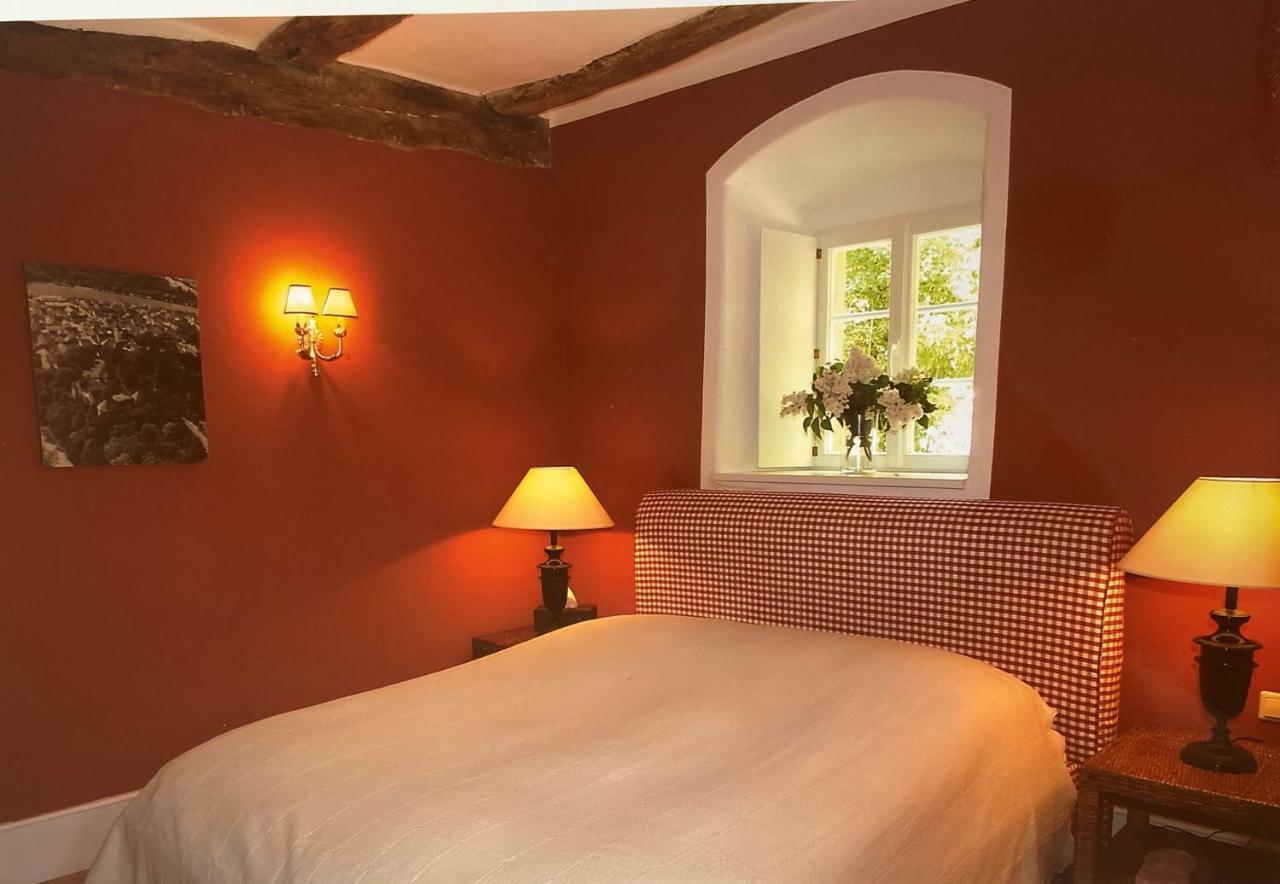 Schlosshotel Goetzenburg Ягстхаузен Экстерьер фото